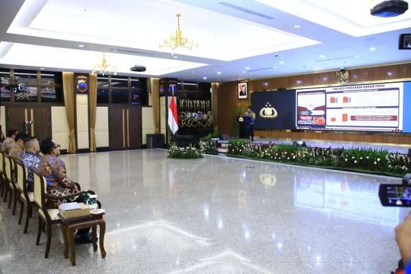 kapolri pengguna super apps polri presisi meningkat 126 di tahun 2024 82555