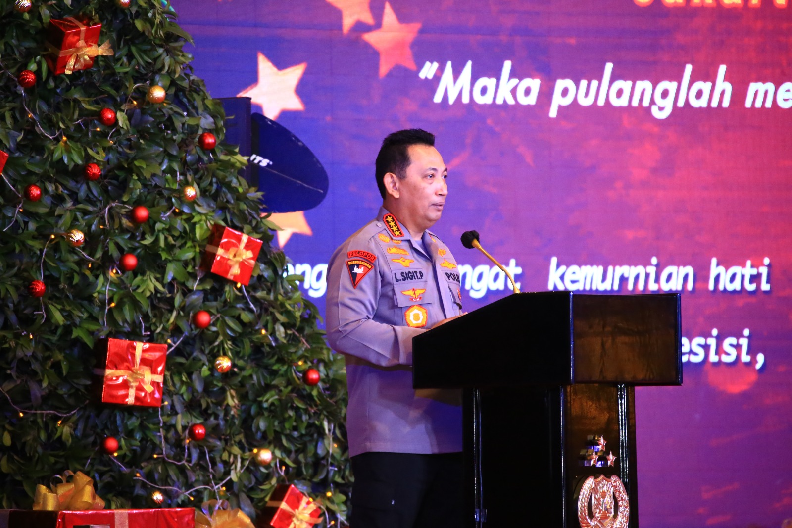 kapolri puji toleransi dan semangat persatuan pada perayaan natal polri 53945