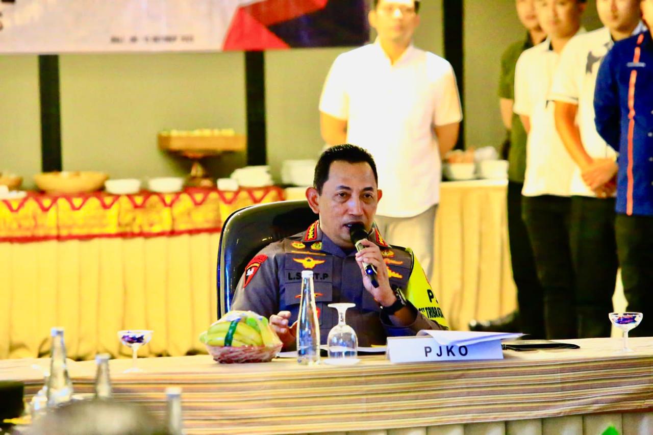 kapolri tinjau posko satgas gakkum pengamanan ktt ais forum 2023 64628