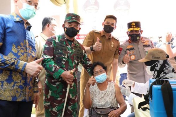 keberhasilan capaian vaksinasi 70 persen kapolda sumut semua karena kita bekerja sama 22868