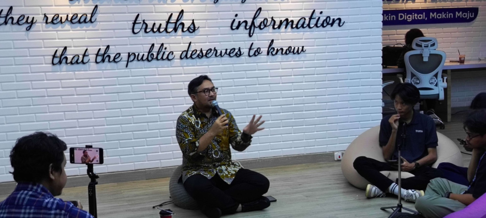 kemenkominfo bentuk satgas anti hoaks jelang pilkada 2024 78822