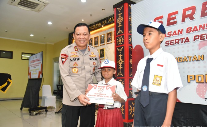 kemenparekraf jalin koordinasi untuk turunkan harga tiket pesawat domestik 75823