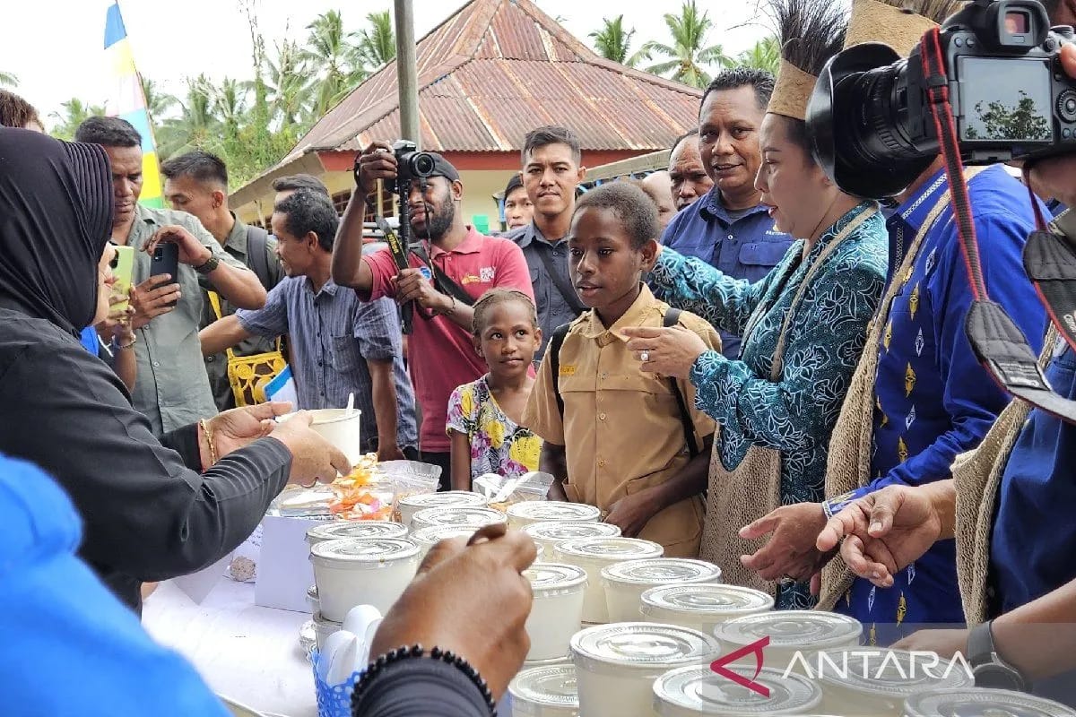 kemensos program makan bergizi gratis menyasar daerah 3t di papua 80645