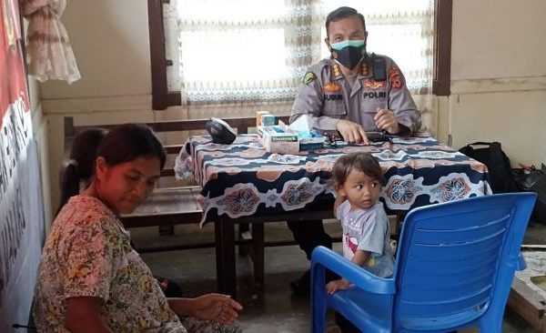 kepedulian polda maluku melaksanakan kegiatan sosial kesehatan untuk pengungsi di aboru 20901