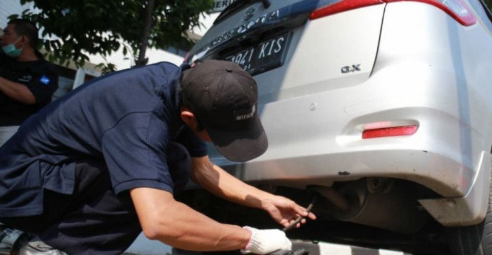 kepolisian jaring puluhan kendaraan bermotor untuk uji emisi di jakut 65630