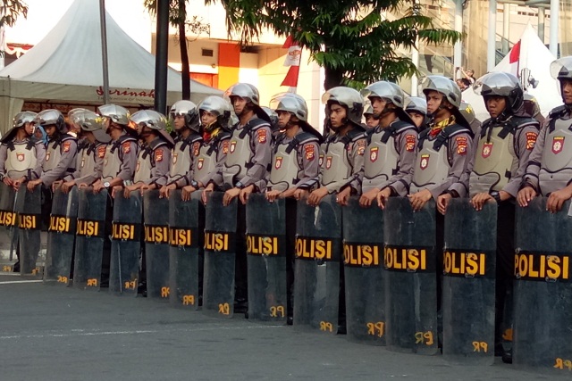 ketegasan dan kelembutan polri menghadapi demontrasi 7938