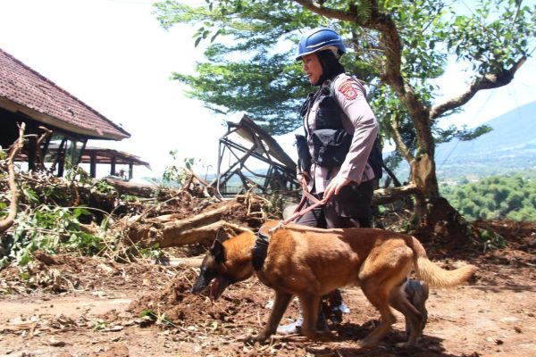 kisah bripda indah dan si igor yang menarik perhatian masyarakat cianjur 51981
