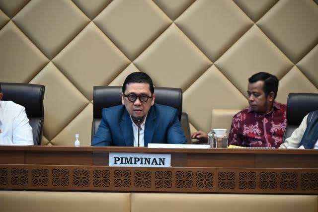 komisi ii dpr setujui revisi pkpu soal perubahan usia capres cawapres 65608