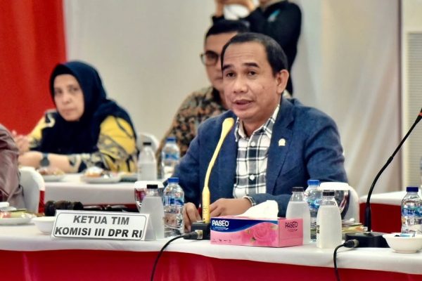 komisi iii dpr kapolri tunjukkan sikap bijaksana merespons lagu bayar bayar bayar 84597