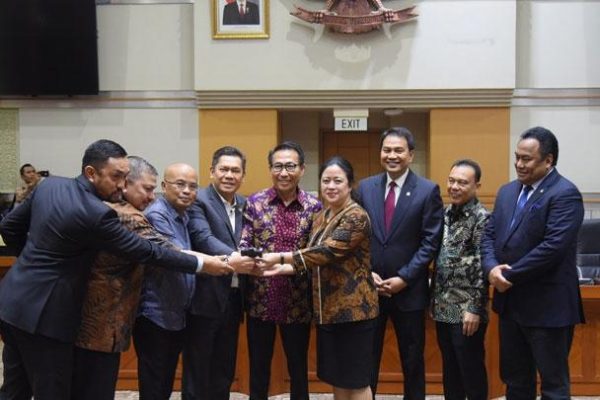 komisi iii dpr yakin polri dapat bongkar penyebab kebakaran depo plumpang 55336