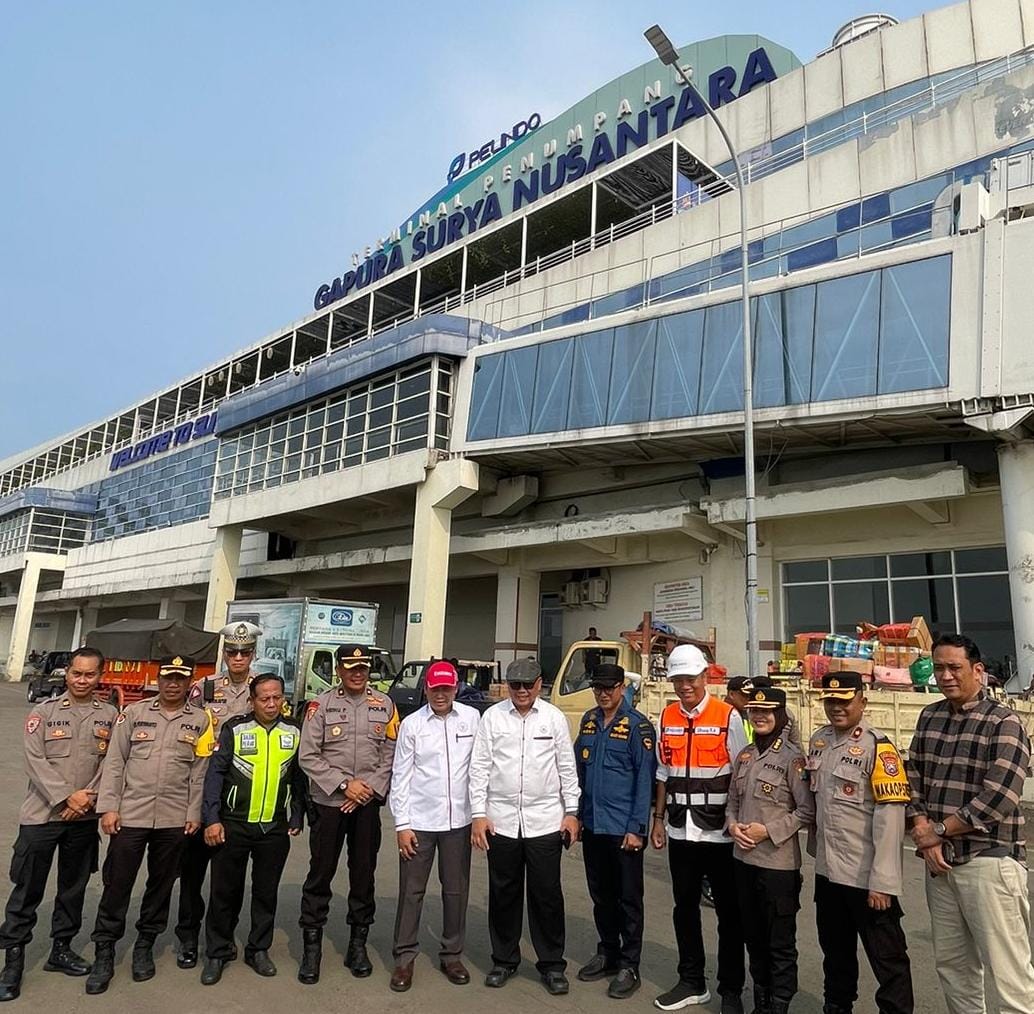 kompolnas lakukan pemantauan kesiapan operasi ketupat 2024 di polda jatim bersama kapolri dan menteri perhubungan 72275