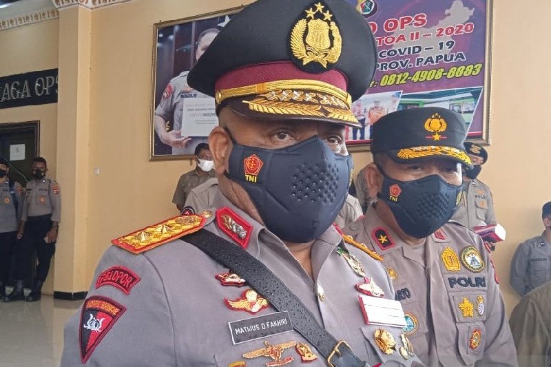 kontak senjata dengan teroris di papua kapolda seluruh personel satgas nemangkawi bersiaga 28422