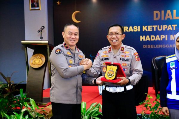 korlantas cctv setiap 500 meter pantau kepadatan di tol 72114