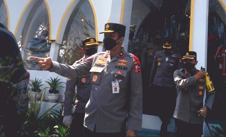 korlantas polri cek pos taman dayu 70 kendaraan diputarbalik 20117