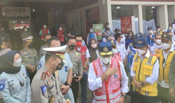 korlantas polri tinjau jalur mudik lebaran di pelabuhan 46018
