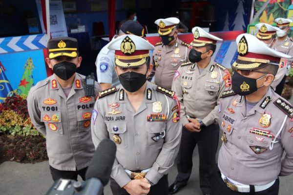 korlantas polri tinjau penerapan prokes di pos pelayanan kota batu 17783