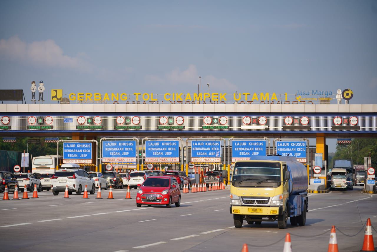 korlantas sebut 61 871 kendaraan melintas di transjawa satu hari kemarin 72244