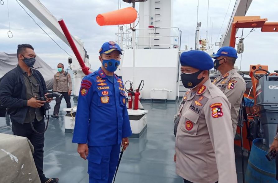 korpolairud polri selidiki tumpahan minyak yang diduga terkait sriwijaya air 33157
