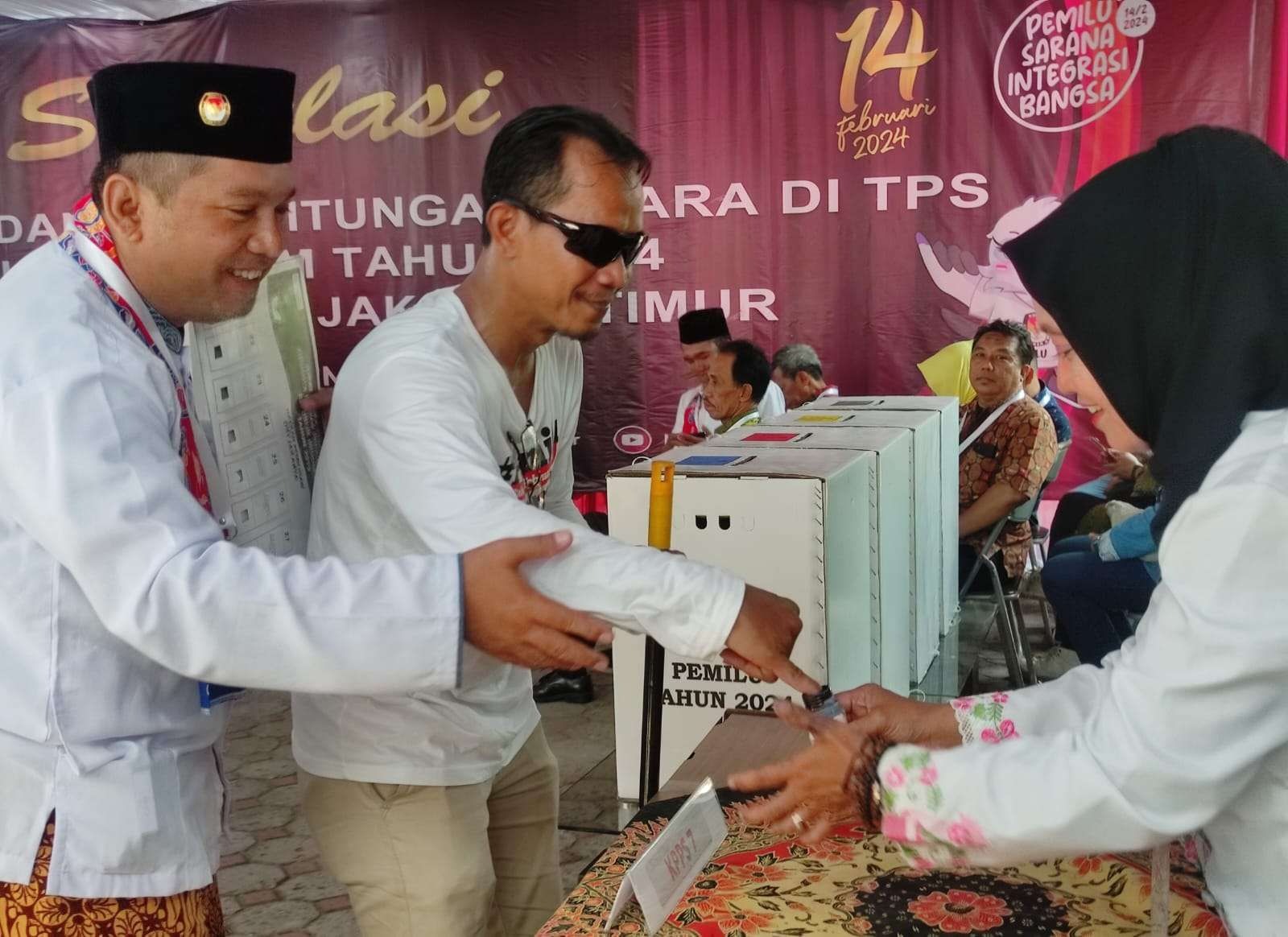 kpu pemilih boleh pindah lokasi tps simak syarat dan ketentuannya 68510