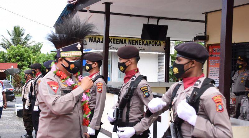 kunjungan kerja kapolda papua barat di kabupaten teluk wondama 32714