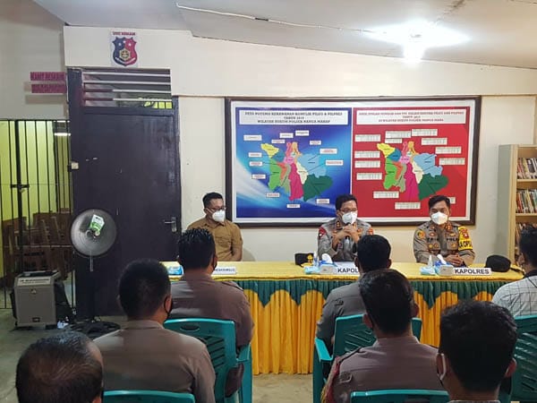 kunjungi polsek nanga mahap kapolda kalbar disiplinkan prokes covid 19 dan penindakan peti 31282