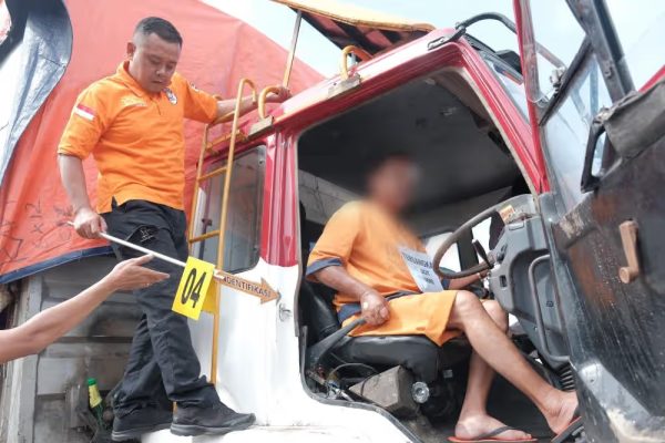 laka lantas maut di tol malang polisi segera periksa perusahaan logistik 82526