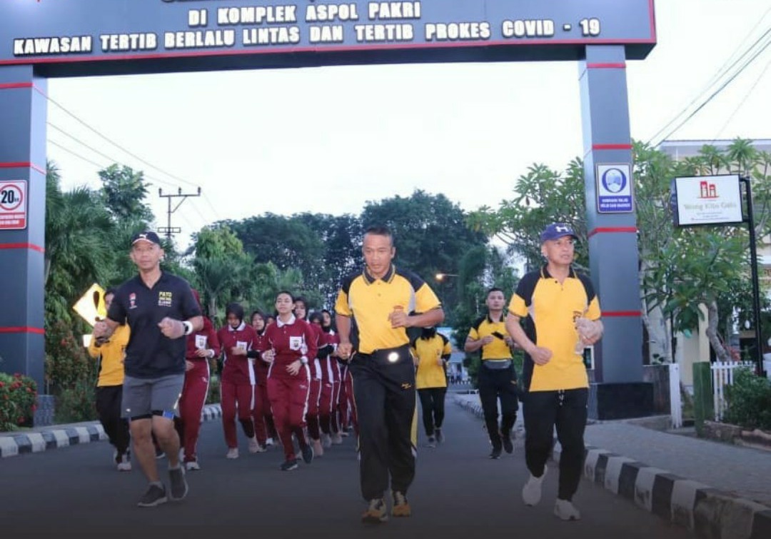 lari ceria 5k polda sumsel ajak masyarakat gemar berolahraga 9810