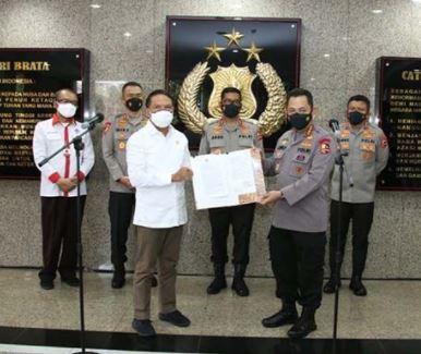 lib apresiasi penerbitan izin keramaian oleh polri untuk liga 1 dan 2 9511