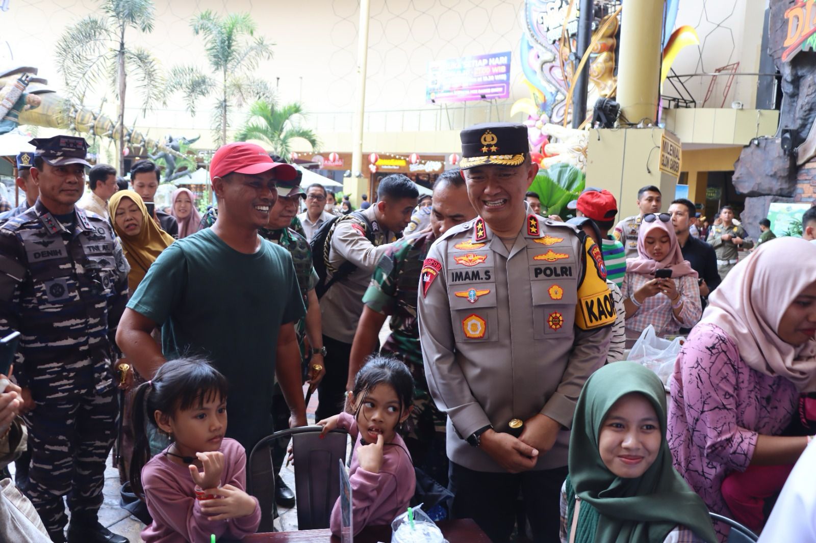 libur tahun baru 2024 kapolda jatim bersama forkopimda cek moda transportasi dan obyek wisata 68331