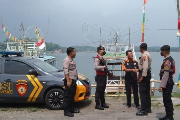 libur tahun baru polres klaten pantau ketat objek wisata rawa jombor 52879