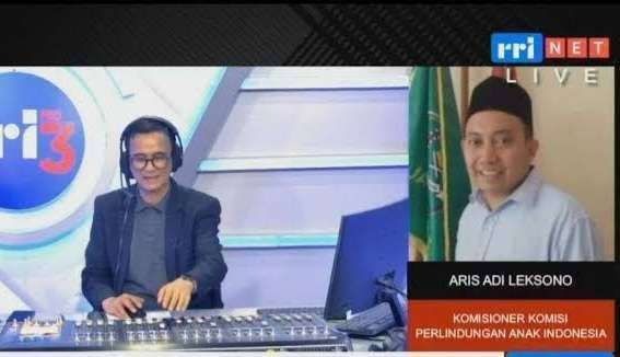 lindungi tumbuh kembang pembatasan penggunaan medsos penting untuk anak 81137
