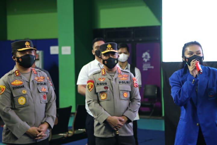 mahasiswa bersinergi dengan polri gelar vaksinasi massal covid 19 29313
