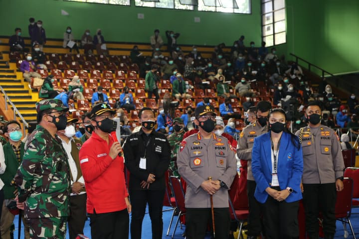 mahasiswa gelar vaksinasi kapolri optimis herd immunity covid 19 segera terbentuk 29311