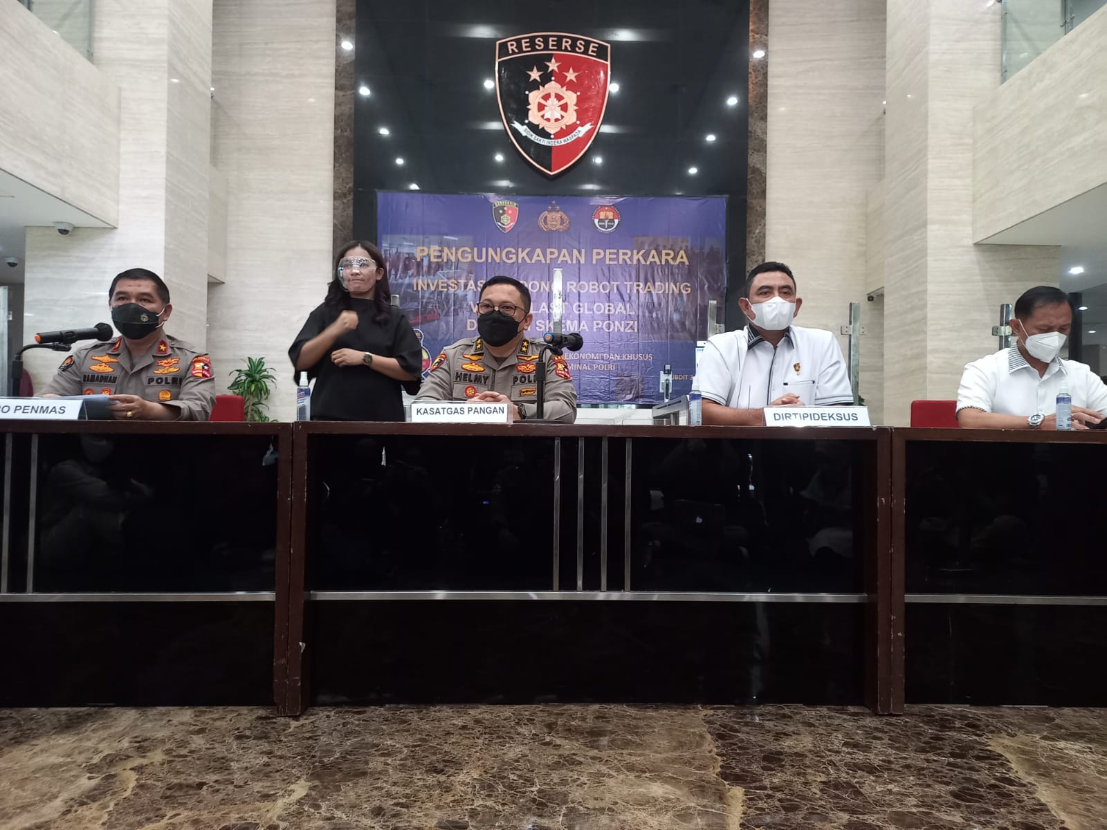 makan banyak korban bareskrim polri terus selidiki kasus binomo 21019