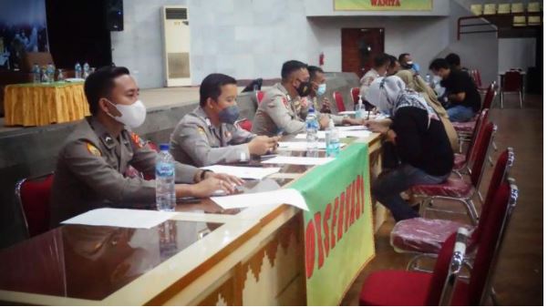 maksimalkan pelayanan masyarakat polda lampung gelar vaksinasi tahap ii di universitas bandar lampung 37360