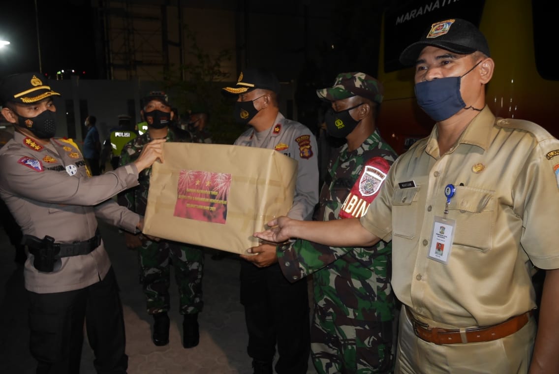 malam pergantian tahun 2021 pju polda kaltim cek pengamanan gereja hingga posko pelayanan ops lilin mahakam 33061