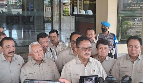 mantan kapolri cinta masyarakat pada polri akan bersemi lagi 50968