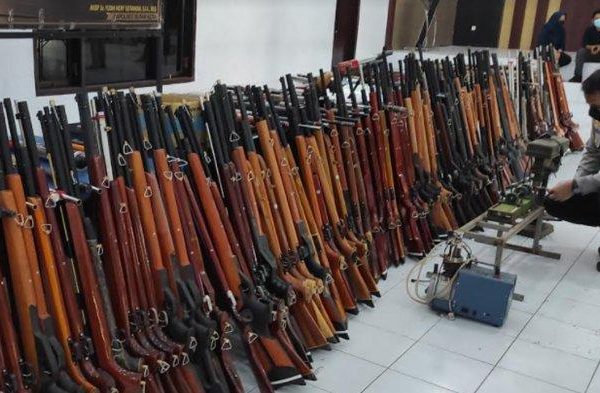 marketed outside java blitar city regional police raids illegal air rifle s home industry 39137
