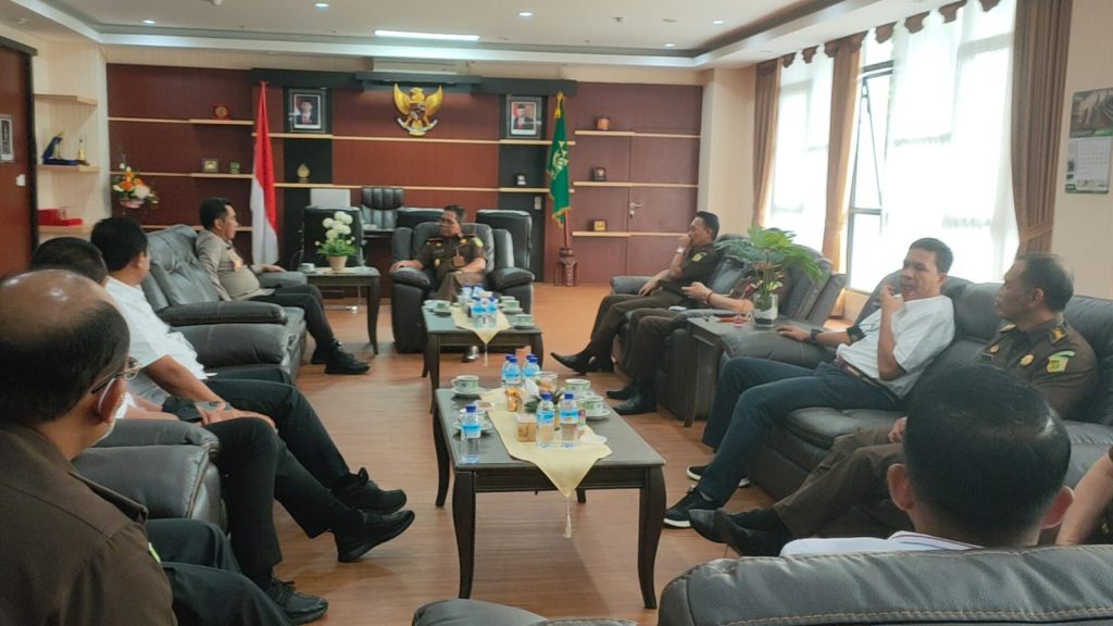 membangun ntb yang lebih gemilang dengan penegakan hukum yang berkeadilan tegas dan transparan kapolda kunjungi kejati 22741