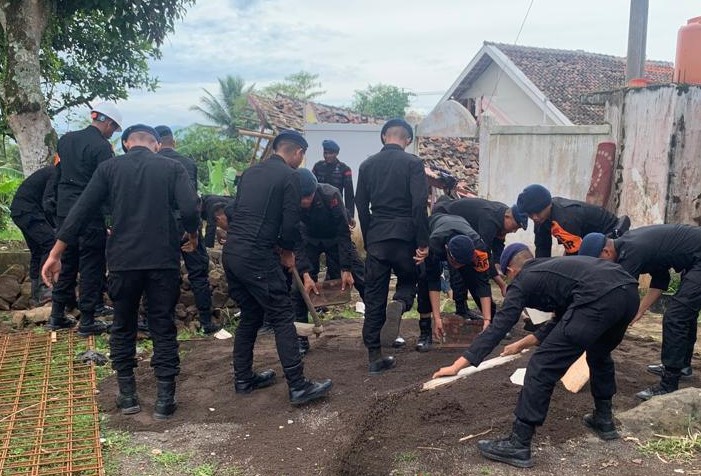 mendag apresiasi sinergitas brimob hingga relawan mereka pahlawan siang dan malam 51951