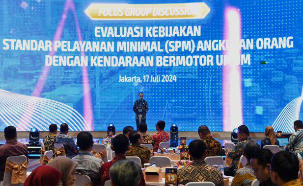 menhub pembatasan umur operasional kendaraan bermotor angkutan umum perlu dikaji kembali 76594