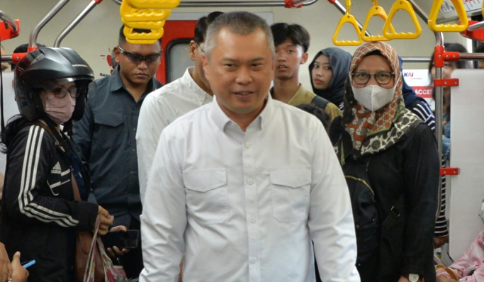 menhub tekankan pentingnya kelayakan angkutan jalan selama libur nataru 82096