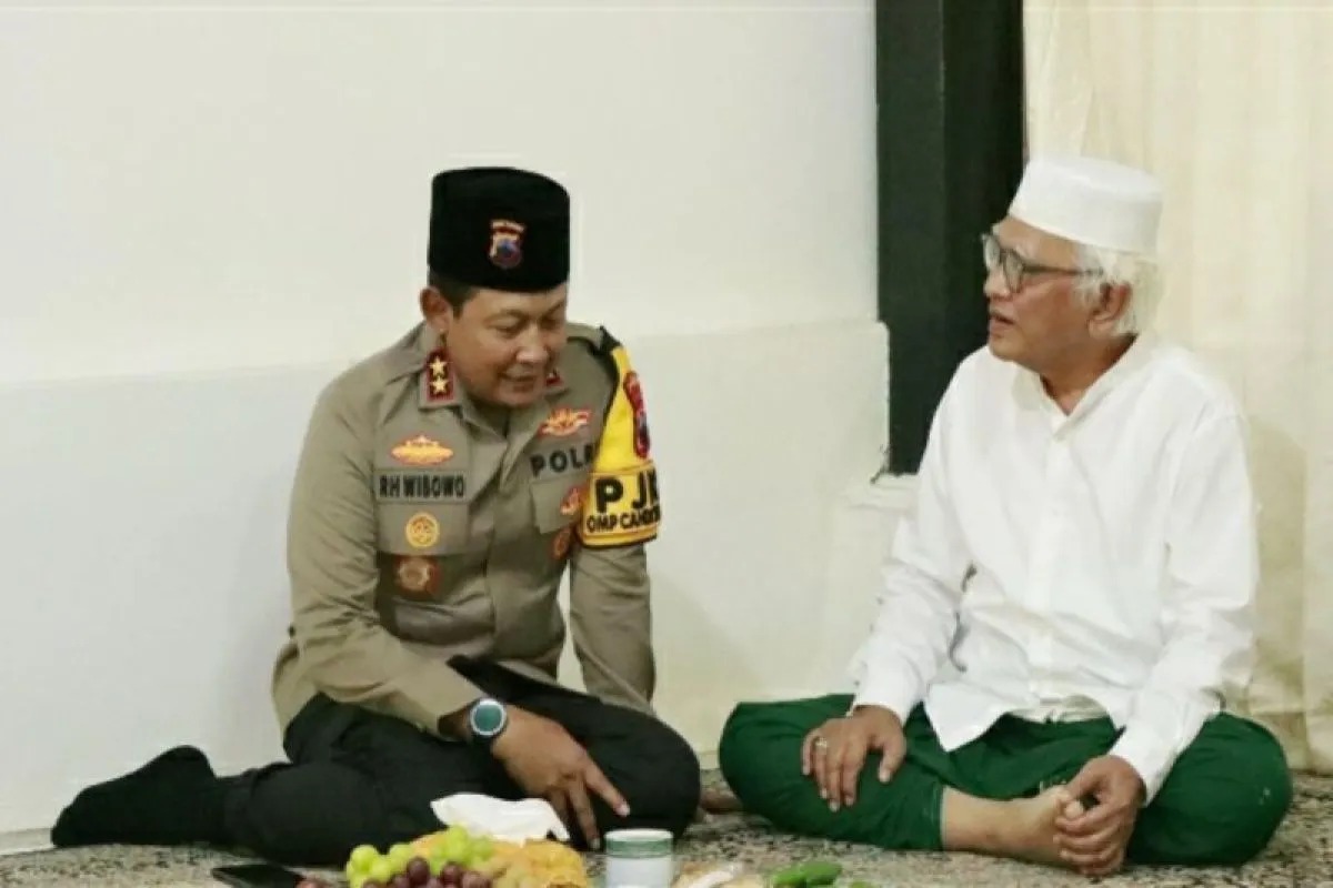 menjelang pilkada kapolda jateng silahturahmi dengan para ulama di rembang 80131