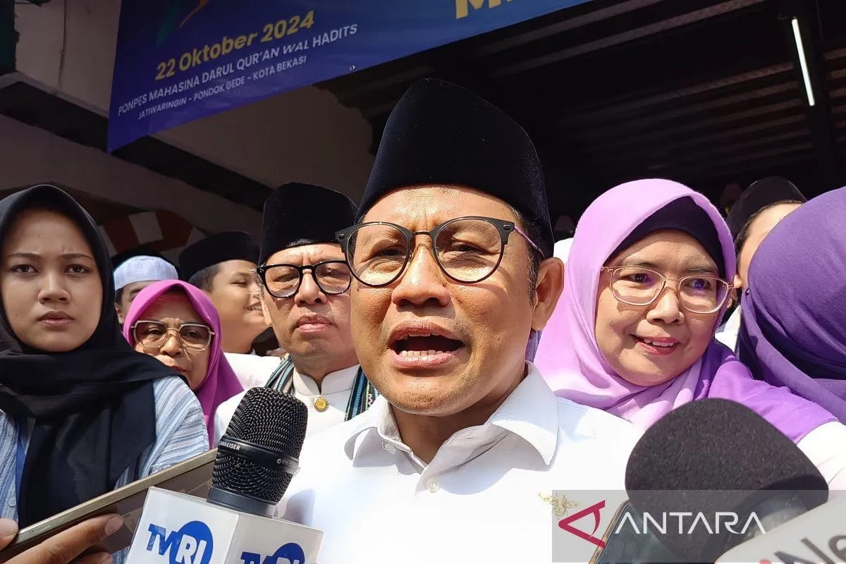 menko pm sebut pesantren harus jadi pionir pendidikan antikekerasan 80125
