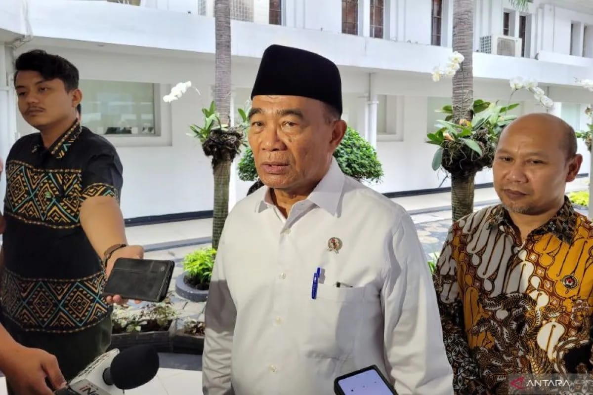 menko pmk tegaskan kip hanya untuk orang tak mampu 73295