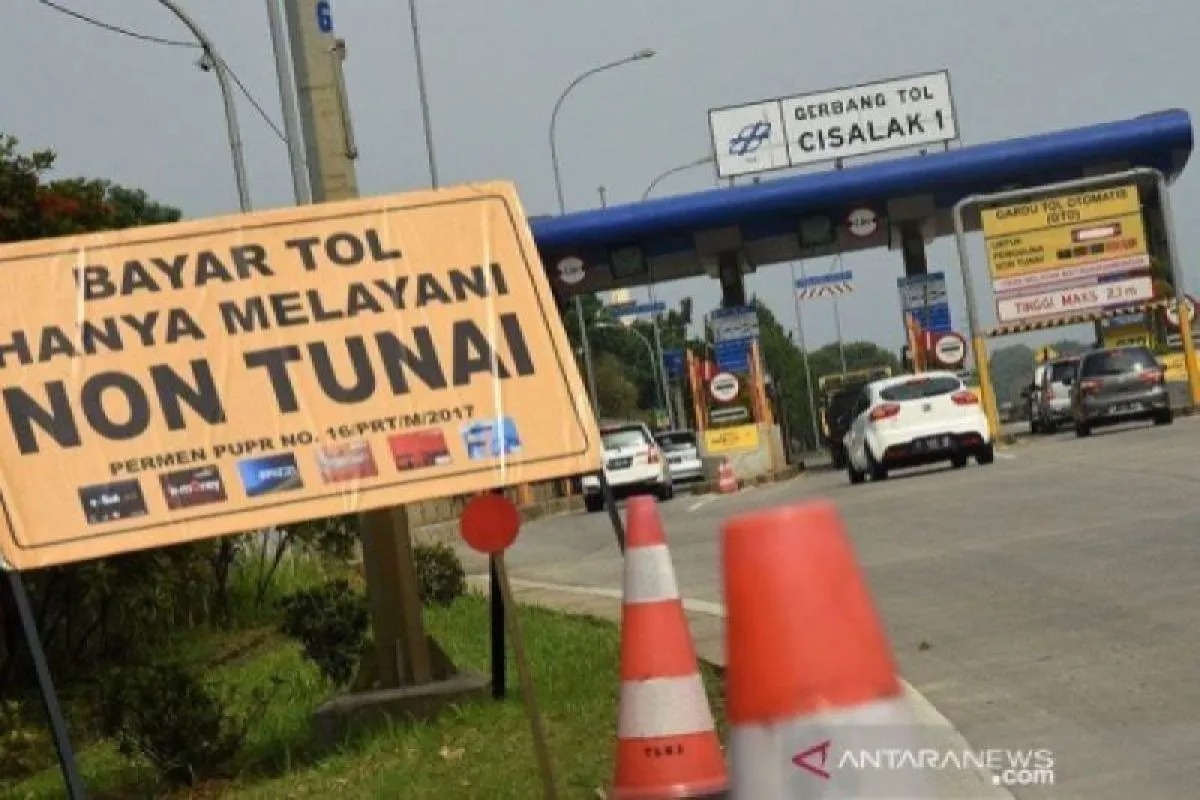 menteri pu sistem transaksi tol nontunai bermanfaat kurangi macet di jalan tol 81296
