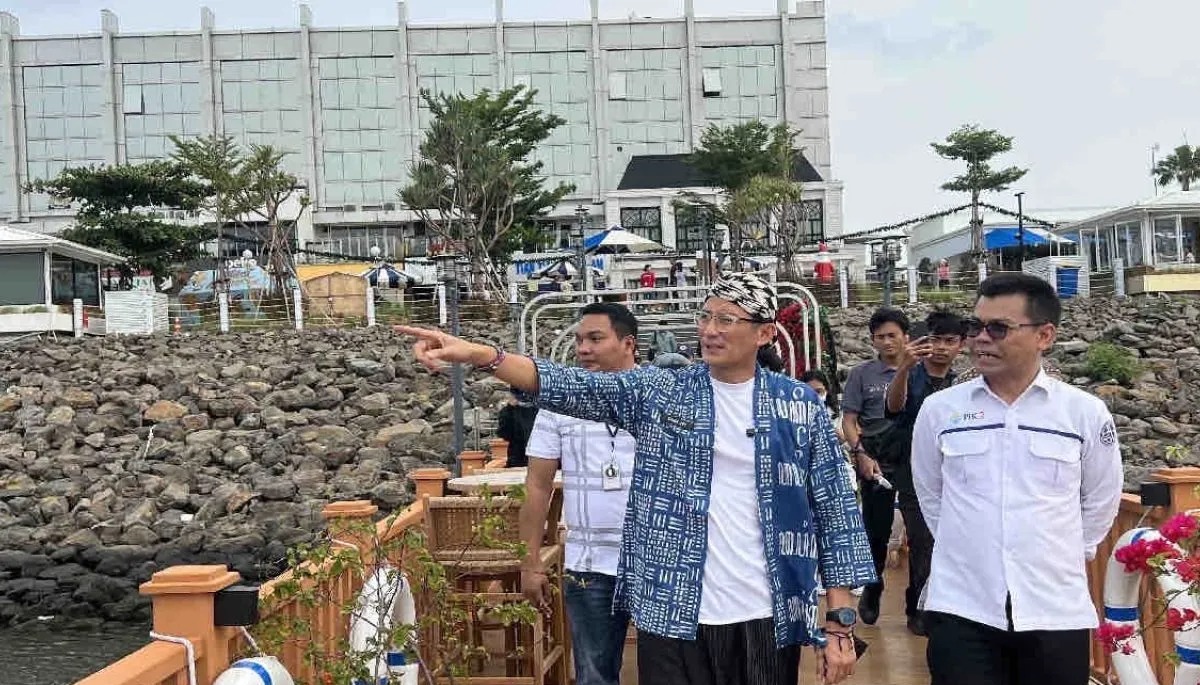 menteri sandiaga proyeksi libur nataru beri kontribusi ekonomi hingga rp120 triliun 68153