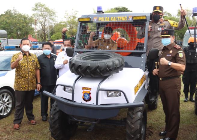 menuju kalteng bebas karhutla polda kalteng siapkan kendaraan taktis penanganan karhutla 18353