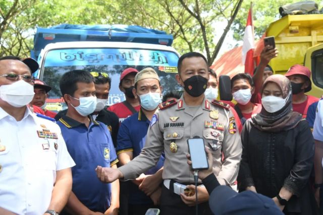 menuju zero odol 2023 dirgakkum korlantas polri apresiasi gerakan inisiatif asosiasi dump truk banyuwangi 23236