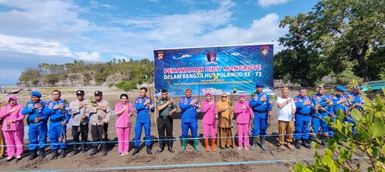 menyambut hut polairud ke 73 polairud polda gorontalo lakasanakan penanamn mangrove di desa tongo bone bolango 66467